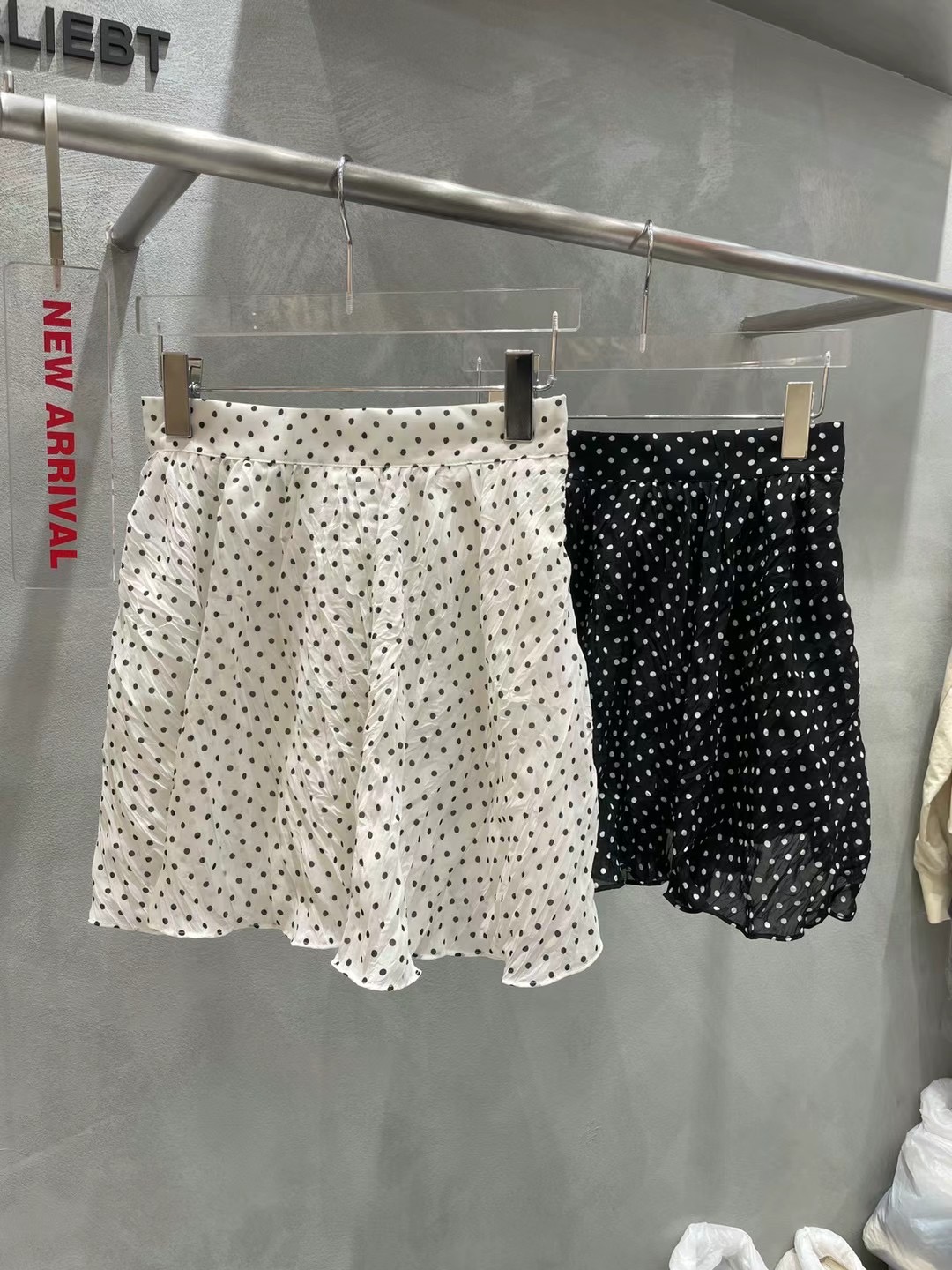 VERLIEBT直郵韓國代購女裝新品熱賣人氣時尚真品職業24春夏短裙VERLIEBT短裙圖色2左二色