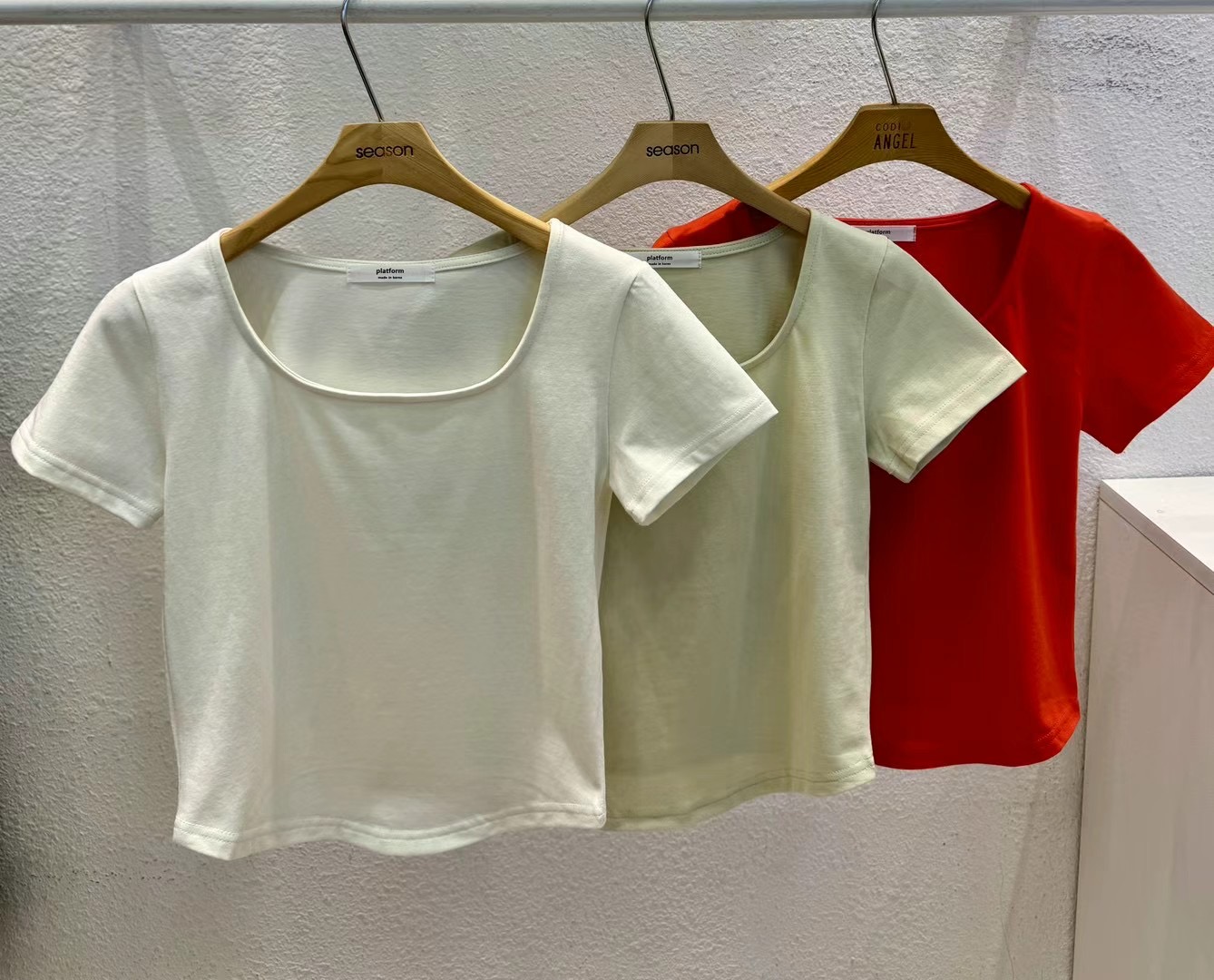 OUT FIT韓國直郵東大門代購女裝新品24春夏人氣時尚真品T恤WEEKLYT恤圖色3左三色