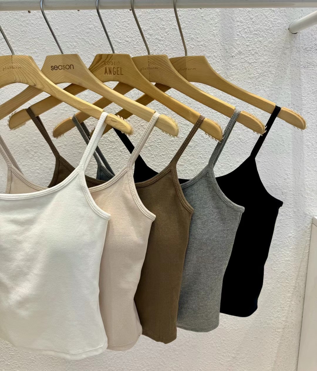 OUT FIT韓國直郵女裝新款真品休閑人氣熱賣24春夏吊帶背心WEEKLY吊帶/背心