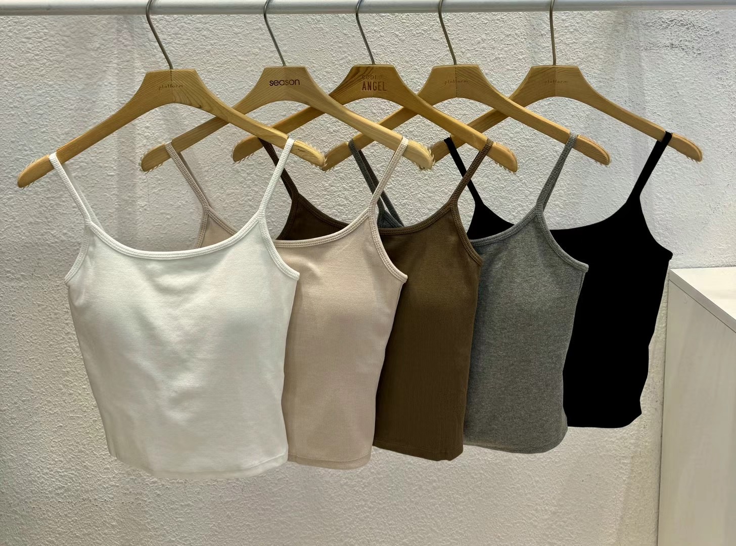 OUT FIT韓國直郵女裝新款真品休閑人氣熱賣24春夏吊帶背心WEEKLY吊帶/背心