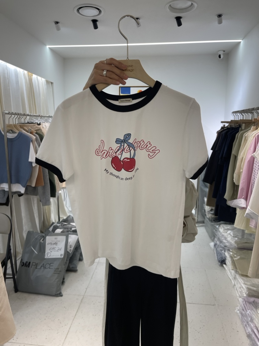 WEAUE SELVAGE韓國直郵東大門實拍女裝新品真品休閑人氣T恤WEAUE SELVAGET恤圖色2