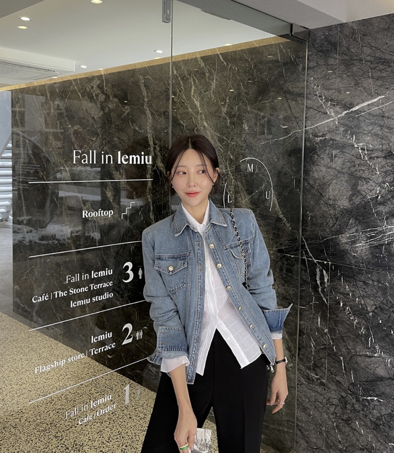 LEA韓國直郵女裝新品推薦真品時尚人氣24春夏職業襯衫蕾絲衫이향襯衫/蕾絲衫