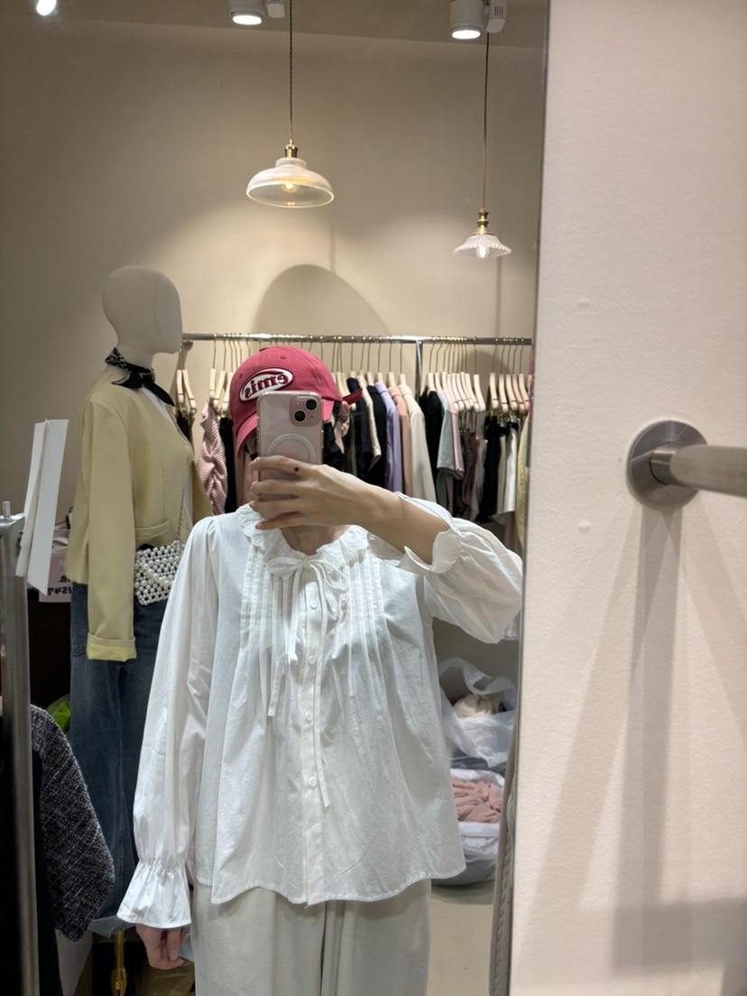LUMIERE韓國直郵東大門實拍女裝新品熱賣休閑人氣襯衫蕾絲衫LUMIERE襯衫/蕾絲衫