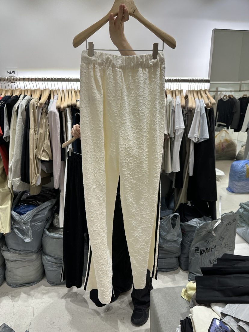URBANSTORY韓國直郵東大門代購女裝新品24春夏休閑褲蕾絲Remaking/URBANSTORY休閑褲
