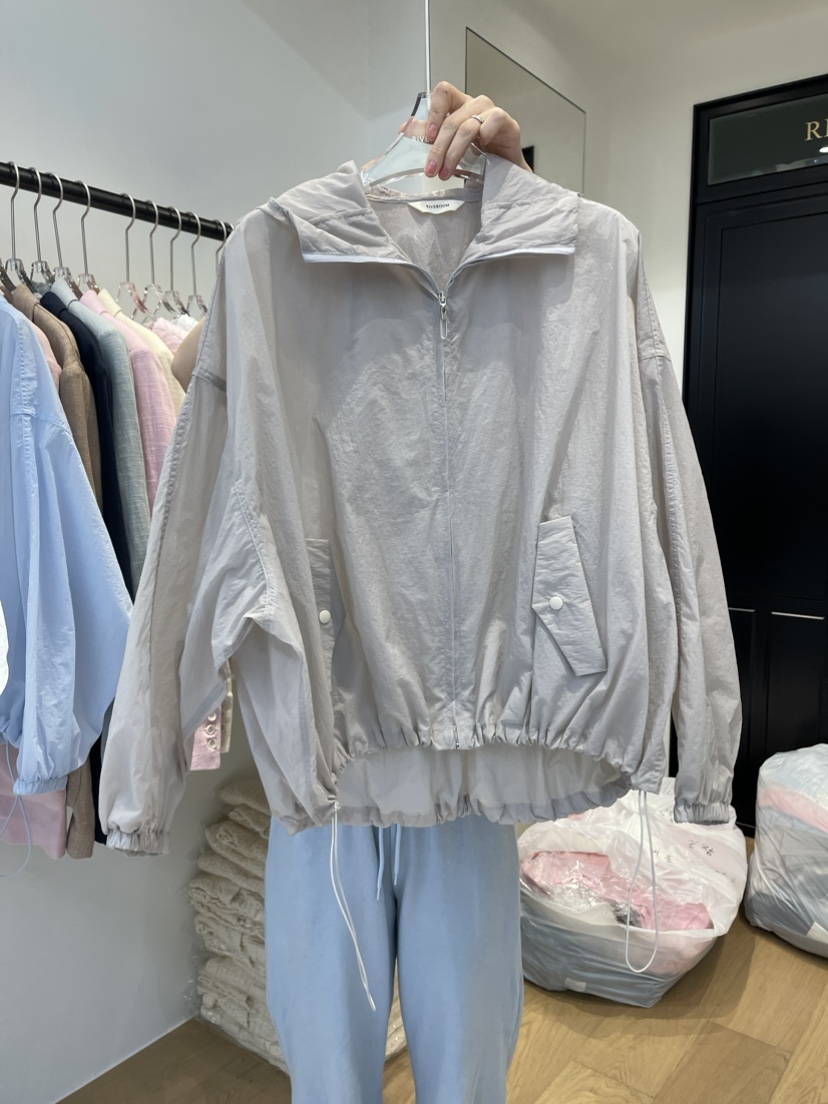 RIVEROOM韓國直郵東大門代購女裝新款時尚休閑推薦夾克兜帽RIVEROOM夾克圖色2