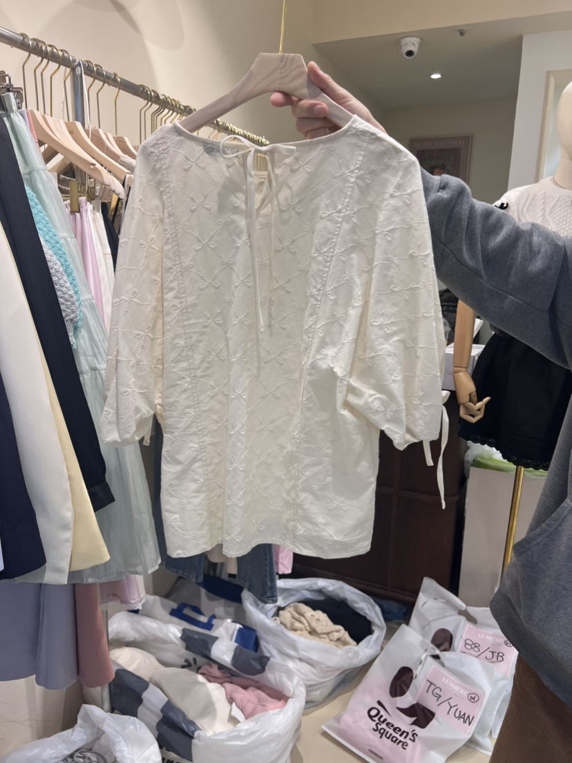 LUMIERE韓國直郵女裝新款熱賣人氣24春夏推薦職業襯衫蕾絲衫LUMIERE襯衫/蕾絲衫