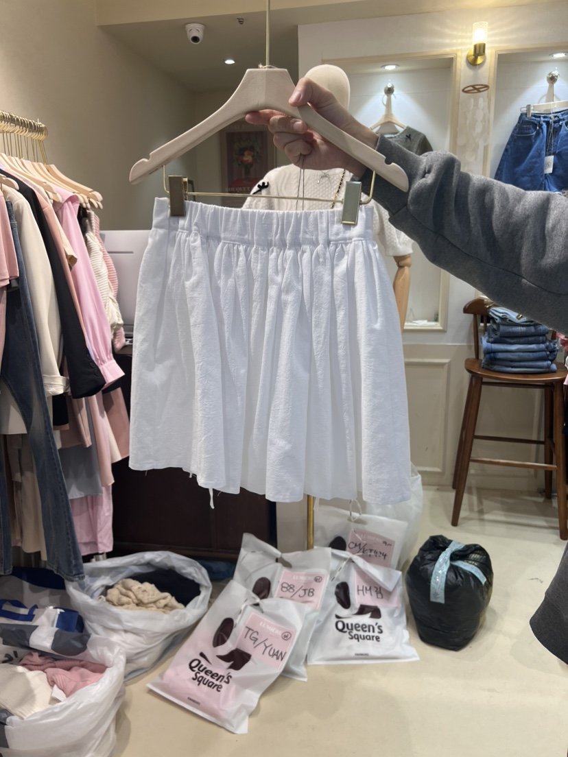 LUMIERE韓國直郵東大門實拍女裝新品熱賣時尚休閑人氣推薦短裙LUMIERE短裙
