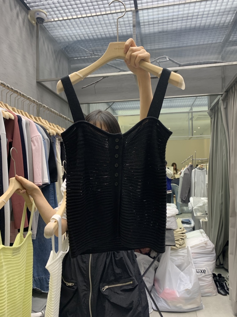 TOPQUEEN韓國直郵女裝新品人氣24春夏推薦時尚熱賣吊帶背心UOOV吊帶/背心圖色3