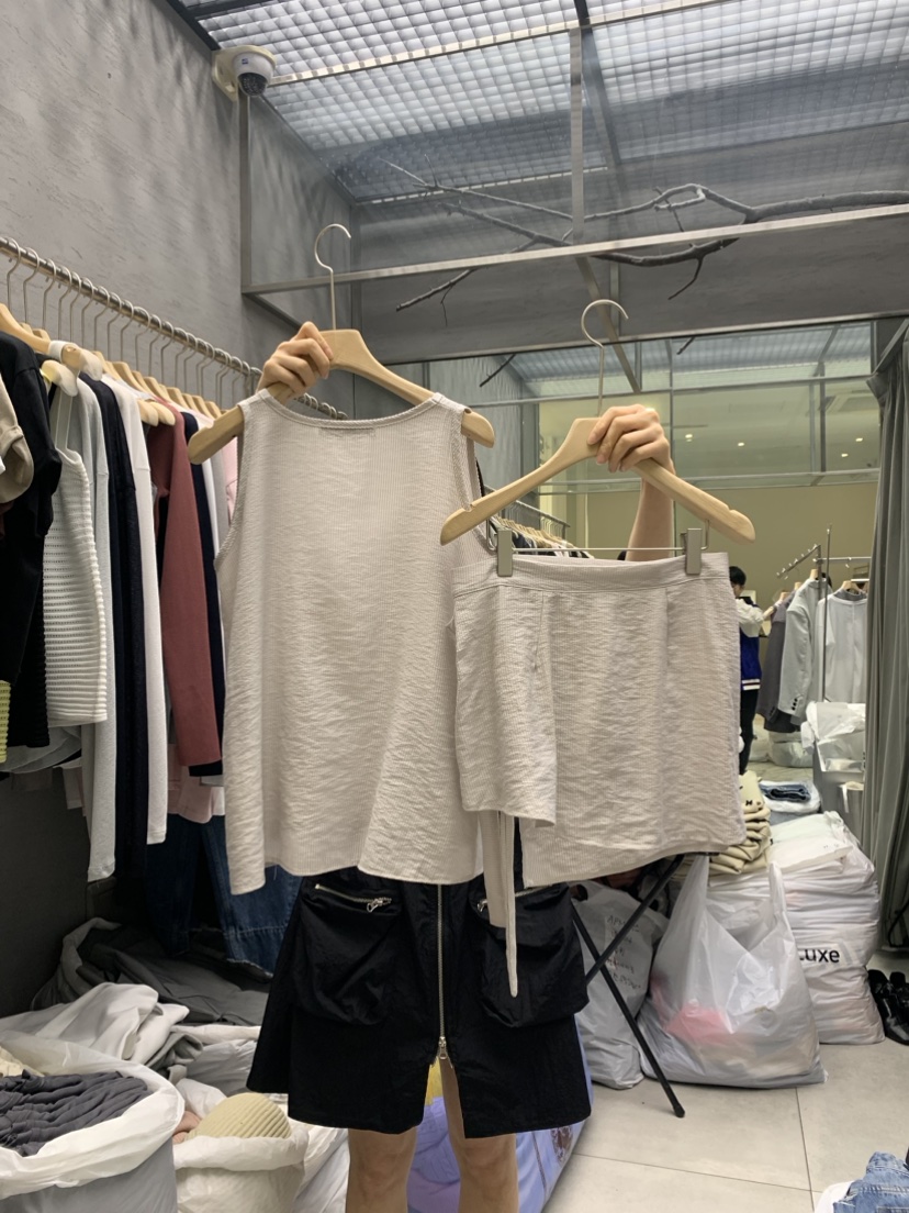 TOPQUEEN韓國直郵東大門代購女裝新款休閑真品推薦24春夏套裝UOOV套裝