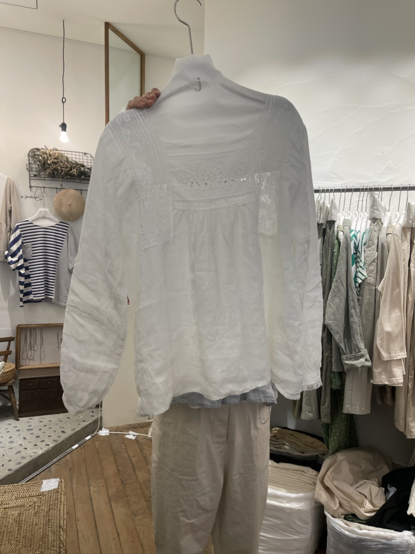 LE JARDINET韓國直郵東大門實拍女裝新品熱賣時尚襯衫蕾絲衫LE JARDINET襯衫/蕾絲衫圖色2