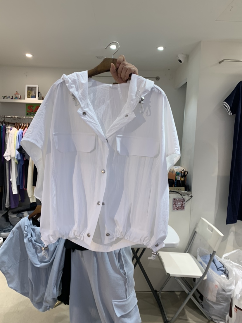 J:LYN韓國直郵東大門代購女裝新品人氣職業時尚熱賣馬甲連帽J:LYN馬甲圖色2