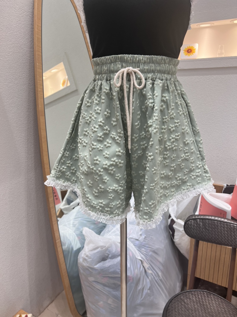 NEAR韓國直郵女裝新款24春夏真品熱賣休閑職業推薦短褲蕾絲NEAR短褲