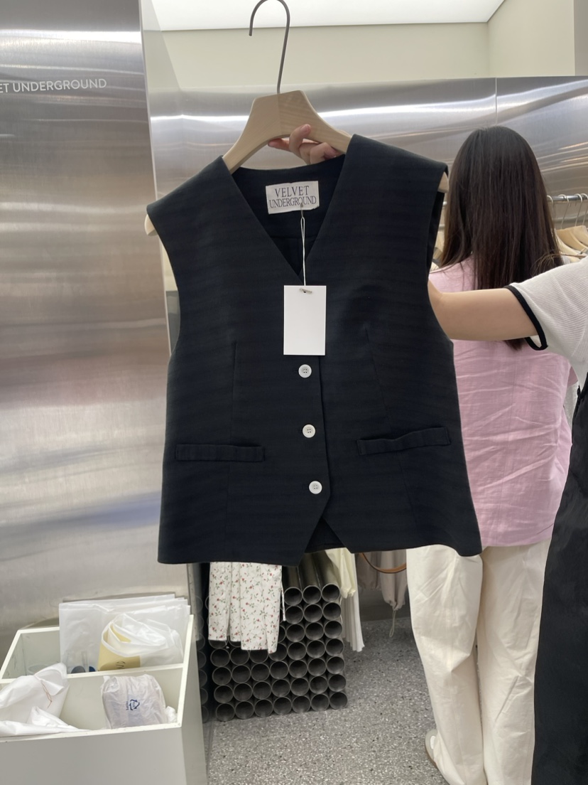 VELVET UNDERGROUND韓國直郵女裝新品休閑推薦真品吊帶背心VELVET UNDERGROUND吊帶/背心圖色2