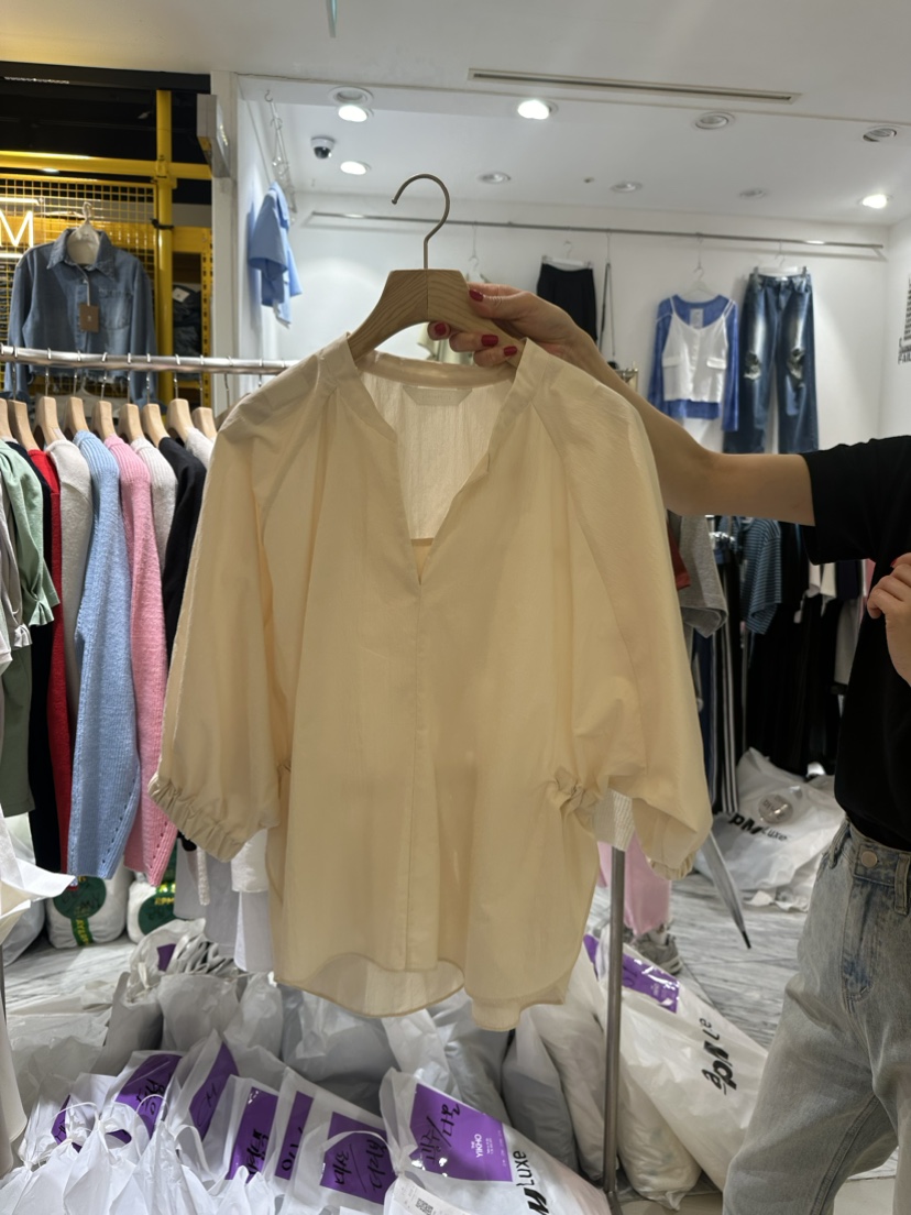 YIKHO STYLE韓國直郵東大門實拍女裝新款職業推薦襯衫蕾絲衫YIKHO STYLE襯衫/蕾絲衫