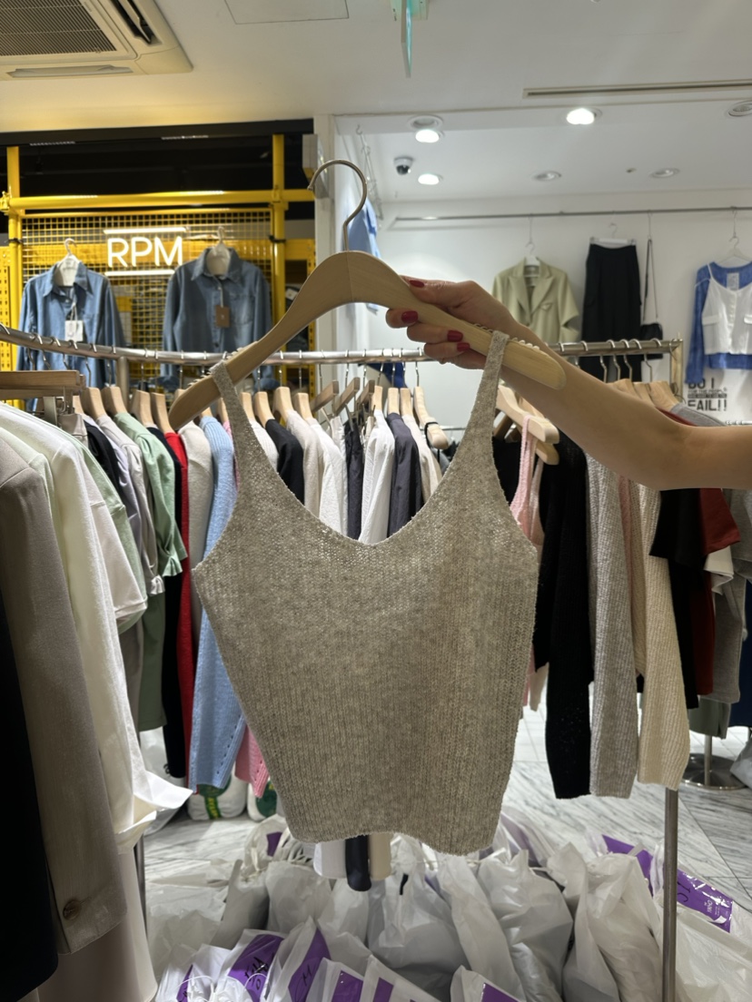 YIKHO STYLE韓國直郵東大門實拍女裝新品推薦職業吊帶背心YIKHO STYLE吊帶/背心圖色3