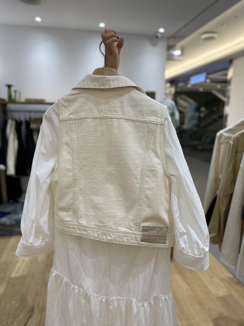 BELIEVE MOMENT韓國直郵東大門實拍女裝新品時尚真品馬甲口袋RENDER馬甲