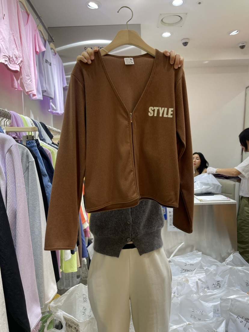 COKE CAKE韓國直郵東大門實拍女裝新款24春夏長袖T恤開襟衫CHAE長袖T恤圖色4