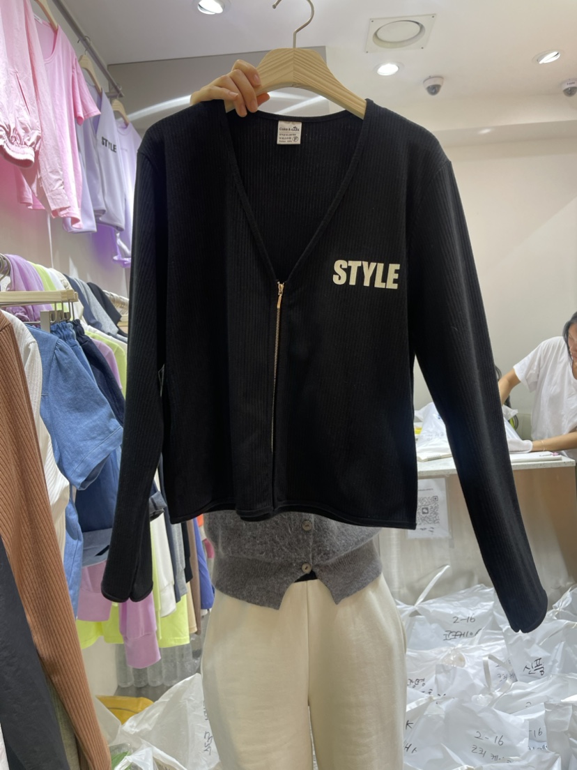 COKE CAKE韓國直郵東大門實拍女裝新款24春夏長袖T恤開襟衫CHAE長袖T恤圖色7