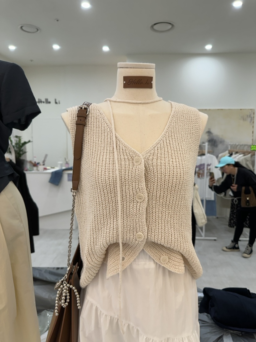 Hello Hi韓國直郵東大門代購女裝新品推薦人氣真品熱賣馬甲Hello Hi馬甲圖色1