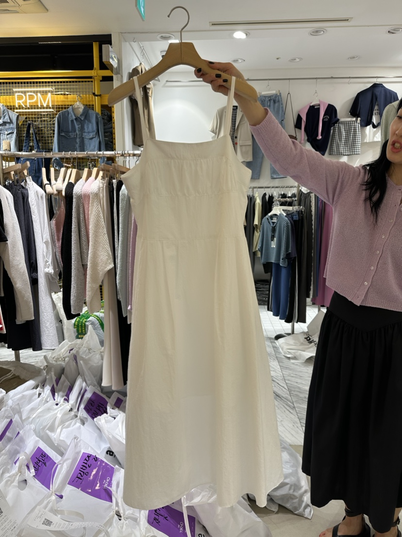 YIKHO STYLE直郵韓國代購女裝新款推薦職業人氣真品連衣裙YIKHO STYLE連衣裙