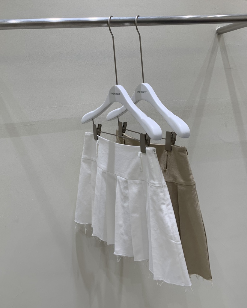LOVE MOMENT韓國直郵東大門代購女裝新品職業推薦短裙百褶LOVE MOMENT短裙