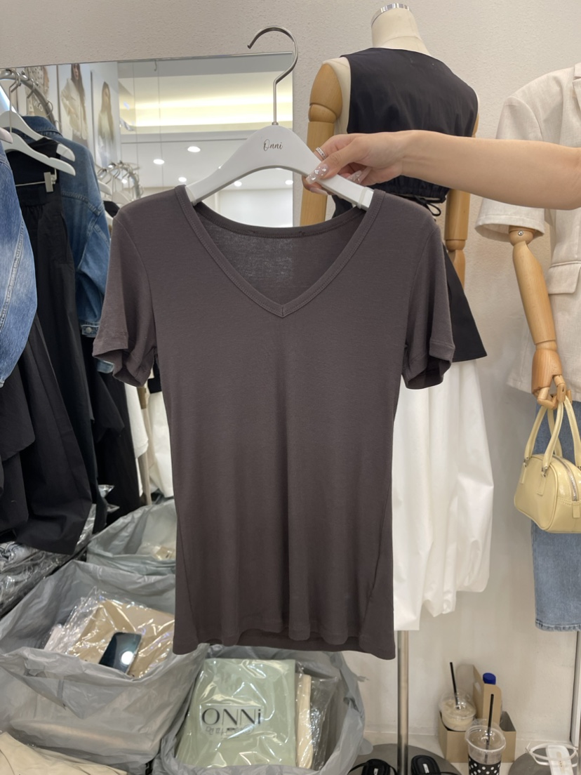 ONNI-P直郵韓國代購女裝新款職業真品推薦人氣休閑24春夏T恤LADYBLACKT恤圖色2