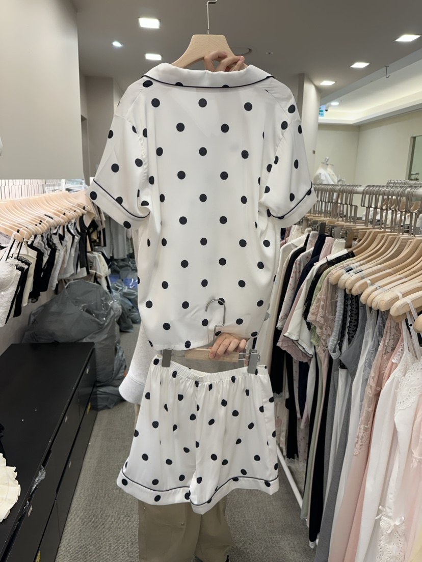 VICTORIA韓國直郵東大門實拍女裝新品職業熱賣人氣時尚睡衣VICTORIA睡衣