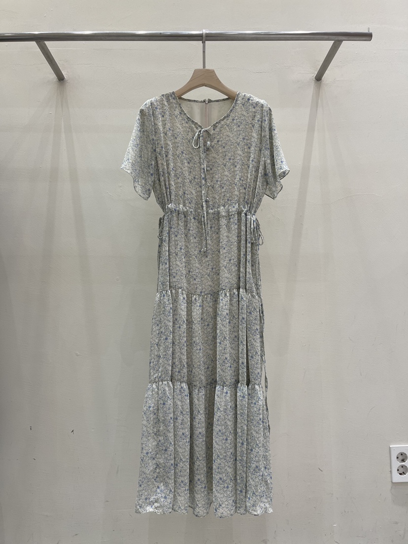 MU i韓國直郵東大門實拍女士新款時尚人氣休閑真品24春夏連衣裙Mu:i-Q連衣裙