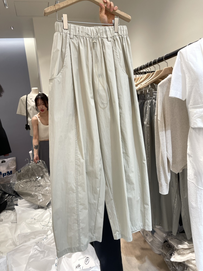 ormore韓國直郵女裝新品職業真品推薦人氣24春夏時尚休閑褲ORMORE休閑褲圖色1