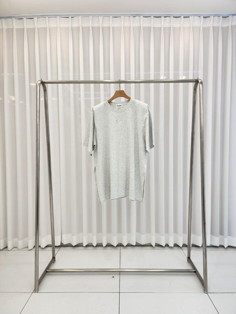 THE FIRST-Q直郵韓國代購女裝新品職業熱賣時尚24春夏T恤刺繡THE FIRST-QT恤圖色2