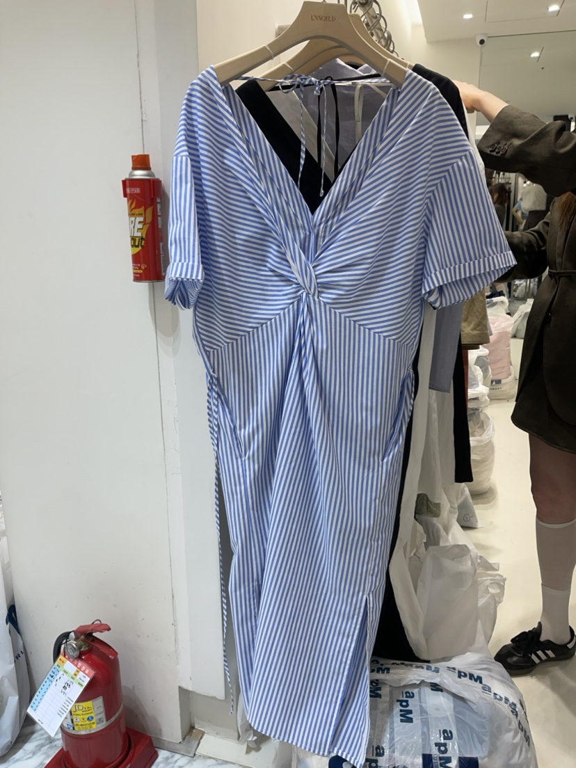 UNNOEUD韓國直郵女裝新品真品時尚熱賣推薦休閑24春夏連衣裙THE REST/UNNOEUD連衣裙