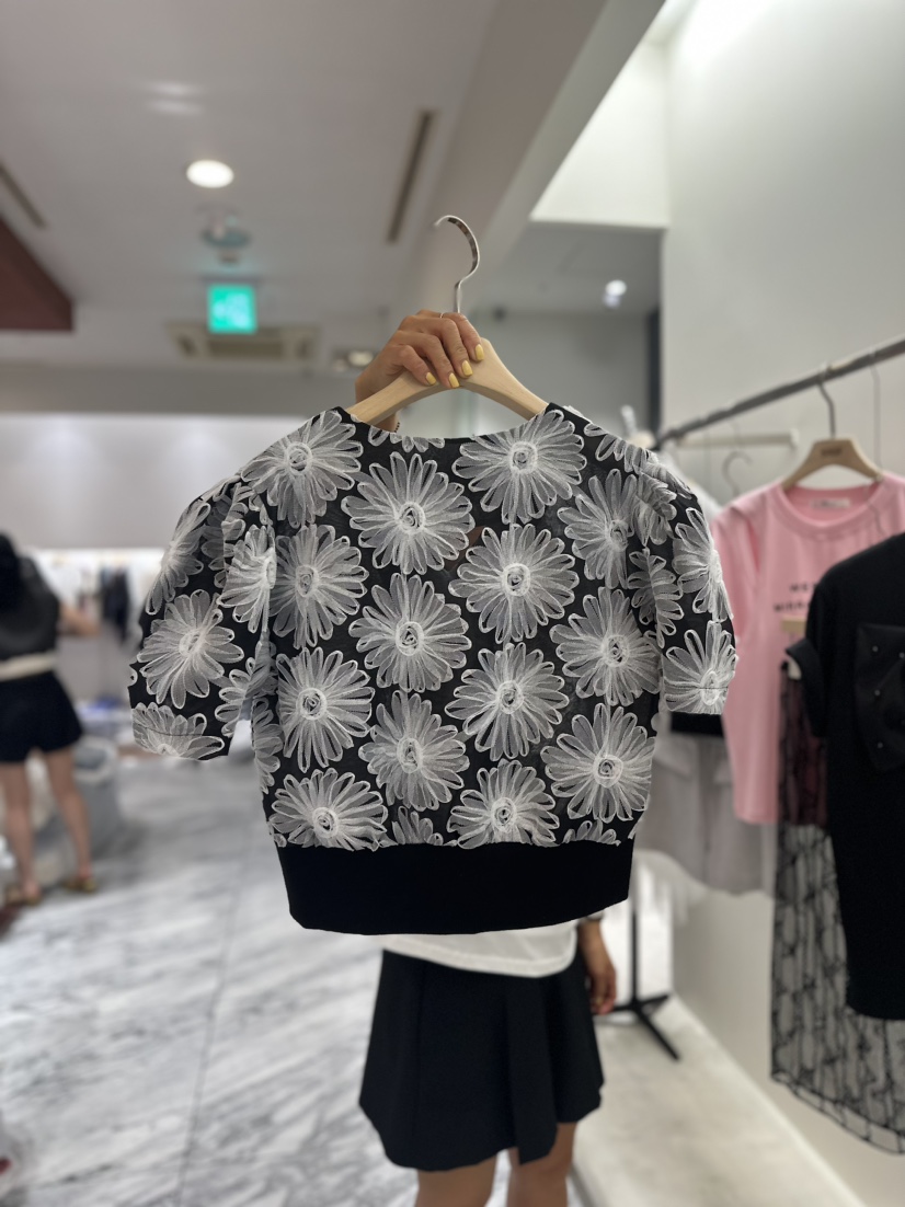 SOUIT韓國直郵東大門代購女裝新款24春夏熱賣時尚襯衫蕾絲衫SOUIT by mabel-L襯衫/蕾絲衫