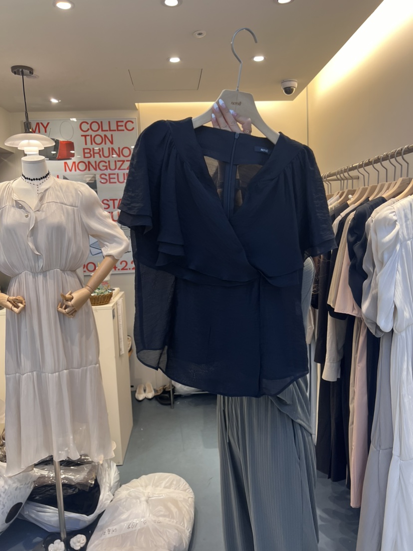 NEROLI韓國直郵東大門實拍女裝新品真品熱賣人氣襯衫蕾絲衫HUAHUA襯衫/蕾絲衫圖色3