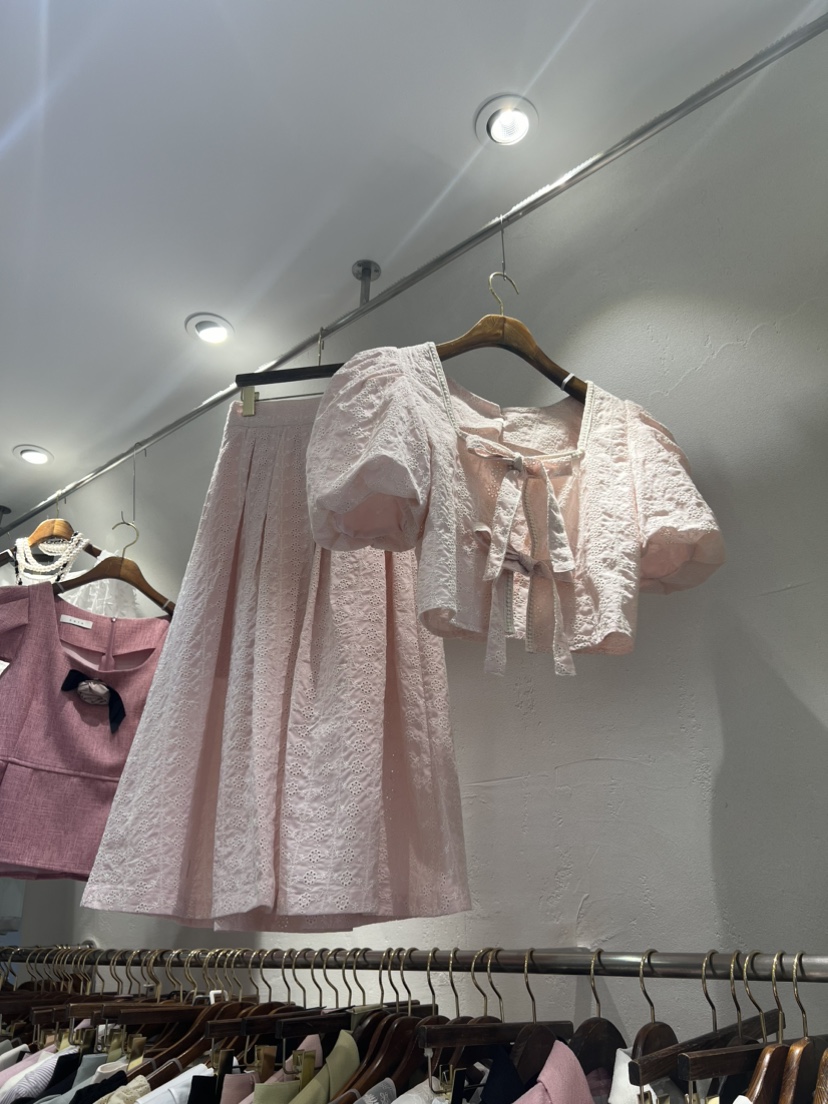 Cat.s韓國直郵女裝新款人氣推薦休閑24春夏時尚套裝刺繡Cat.s____套裝圖色3