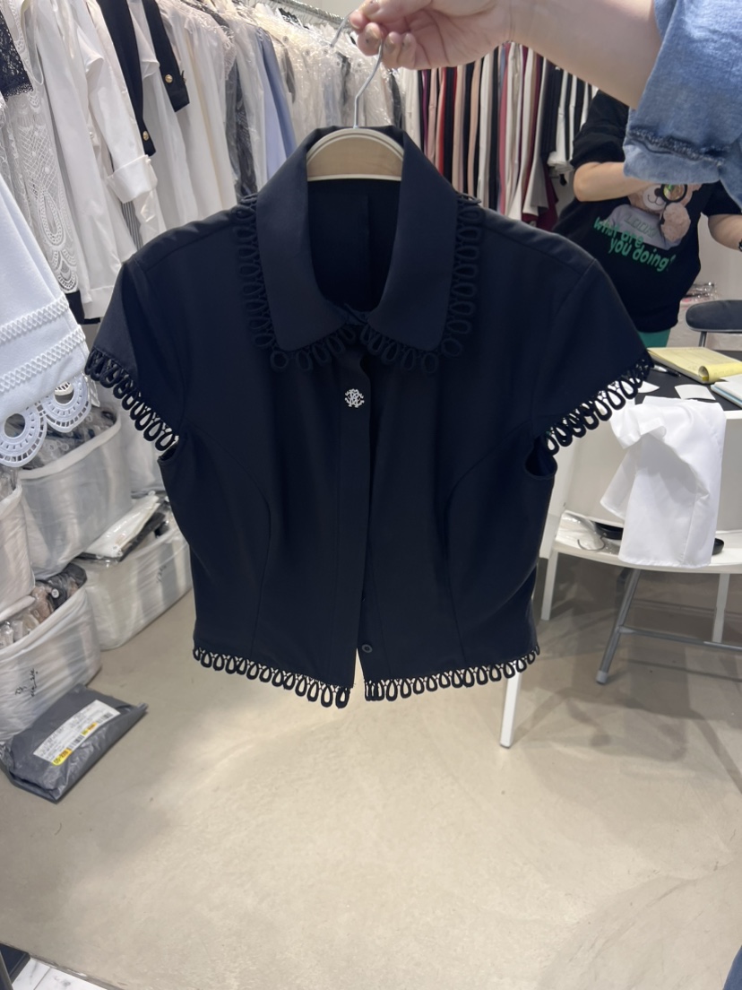Cherish韓國直郵東大門代購女裝新品熱賣推薦休閑襯衫蕾絲衫CHERISH-Q襯衫/蕾絲衫圖色3