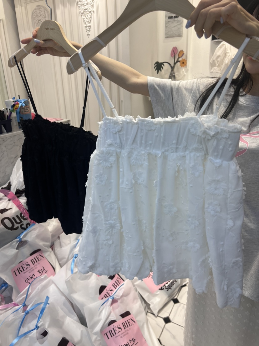 TRES BIEN韓國直郵女裝新款人氣職業24春夏時尚吊帶背心TRES BIEN吊帶/背心圖色2