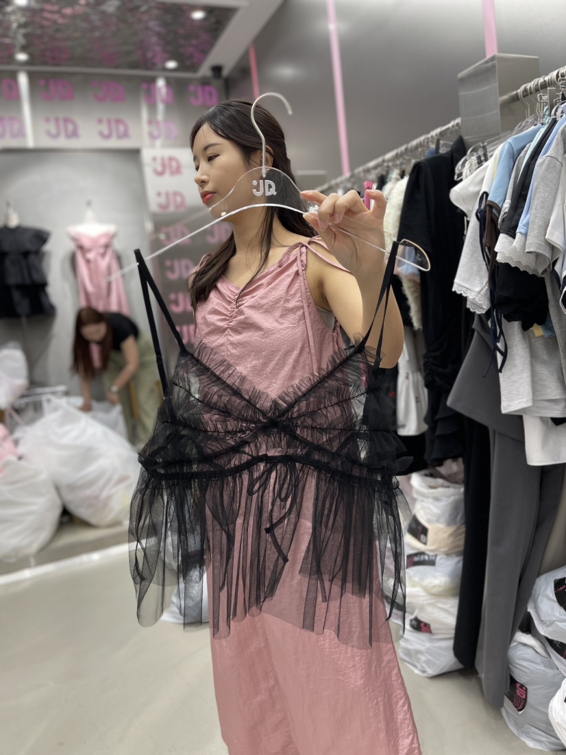 Judyque直郵韓國代購女裝新款人氣時尚職業推薦熱賣吊帶背心JUDYQUE吊帶/背心圖色2