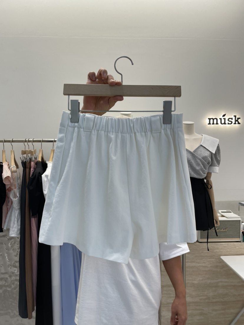 MUSK韓國直郵東大門代購女裝新品真品熱賣休閑職業短褲百褶ABLE STUDIO短褲