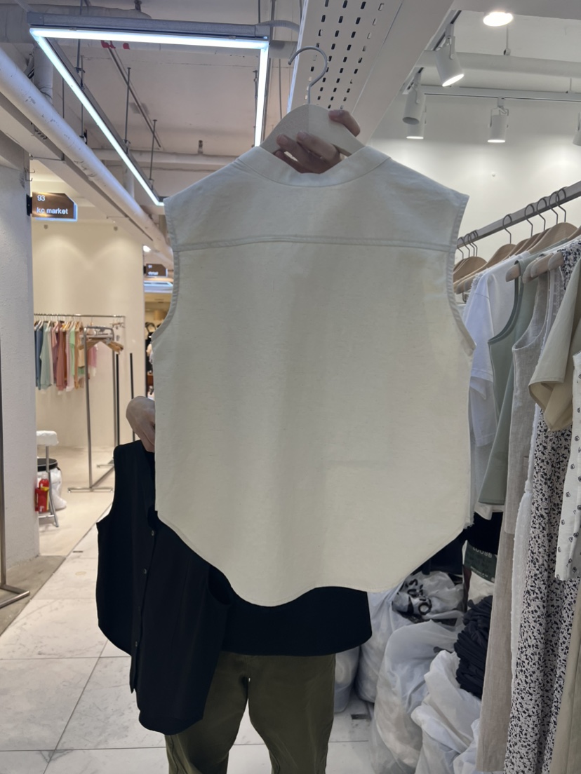 LOOSB韓國直郵東大門實拍女裝新品推薦休閑24春夏熱賣馬甲LOOSB馬甲