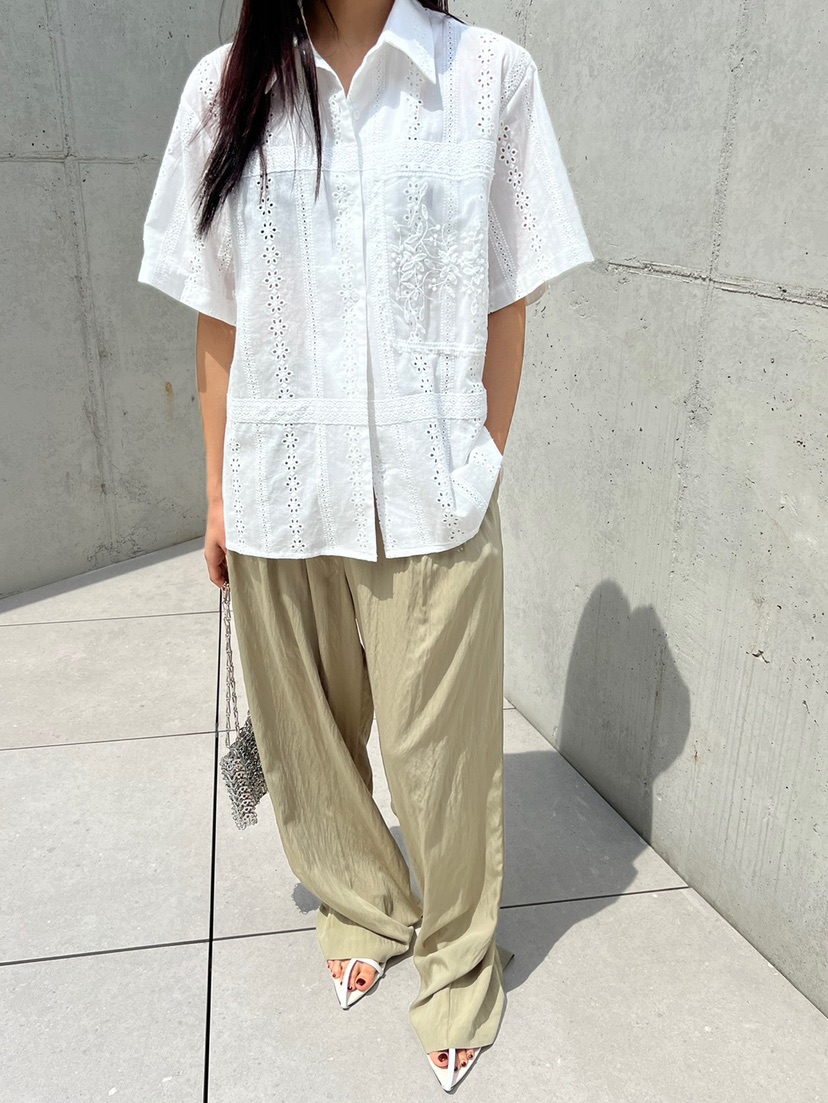 Special韓國直郵東大門代購女裝新款24春夏襯衫蕾絲衫口袋刺繡SPECIAL襯衫/蕾絲衫