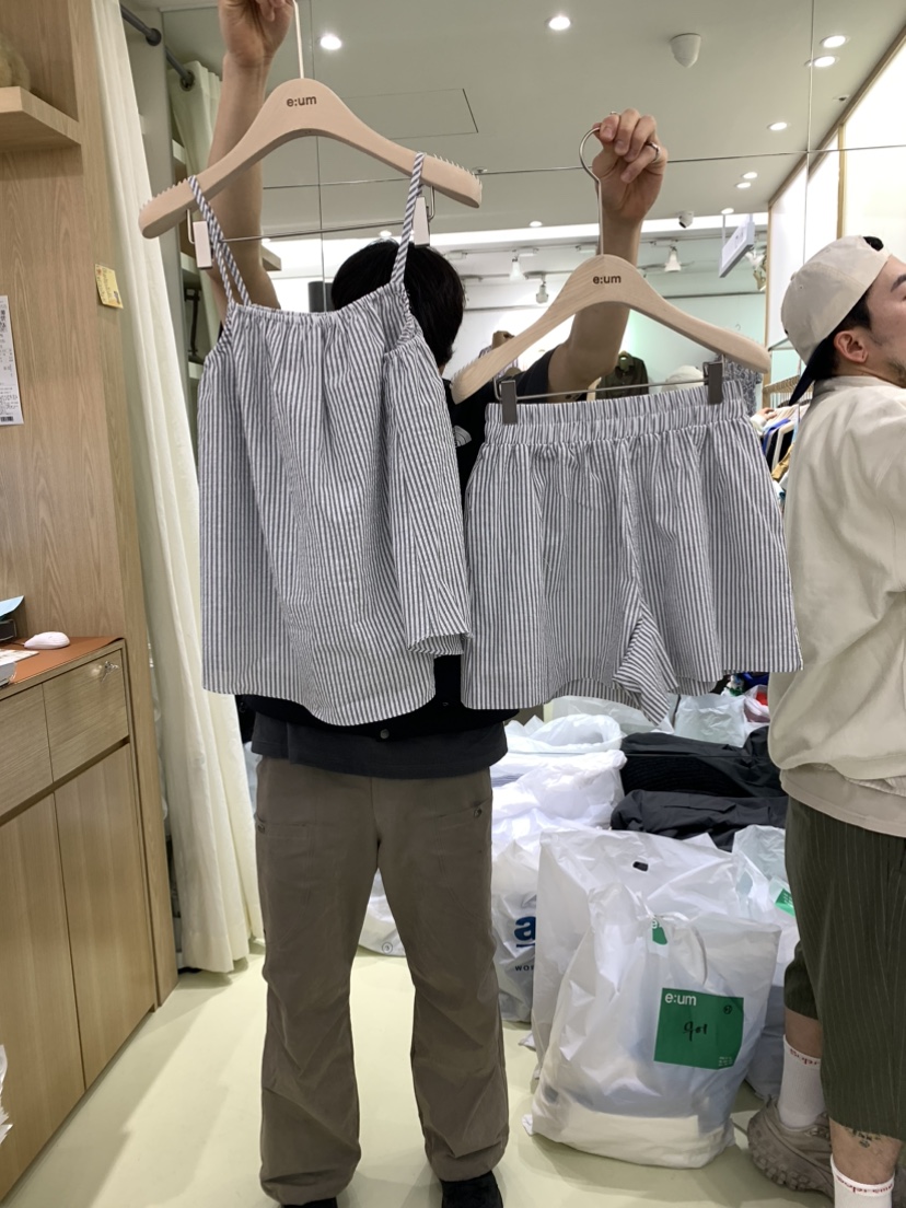 eum韓國直郵東大門代購女裝新品休閑真品熱賣人氣推薦時尚套裝EUM套裝圖色2