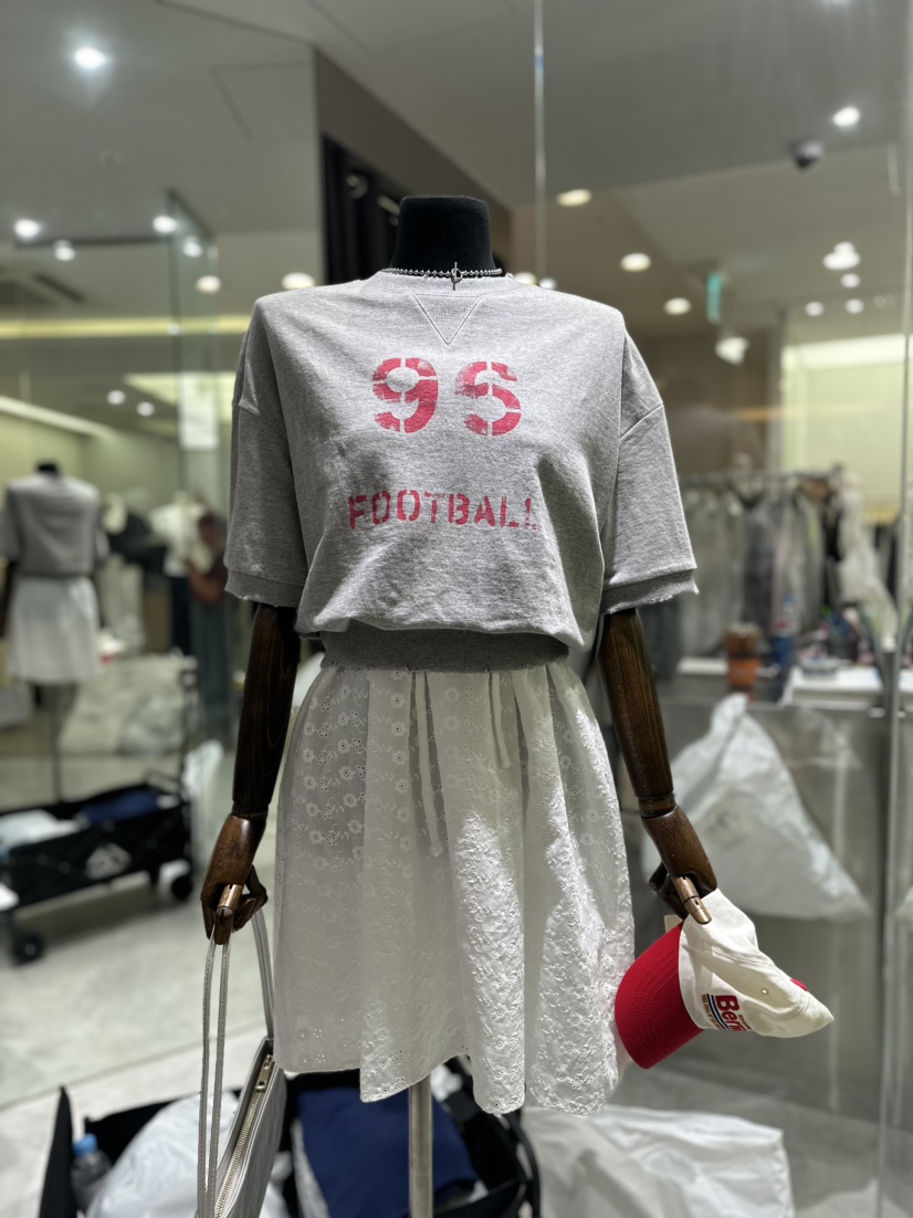 KIRKE韓國直郵東大門代購女裝新品人氣真品時尚休閑熱賣T恤VERVET恤