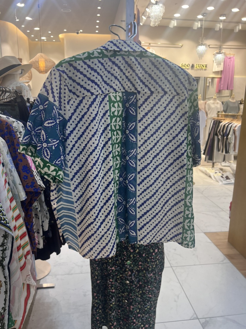 SUISUI直郵韓國代購女裝新品人氣真品時尚推薦職業襯衫蕾絲衫SUISUI襯衫/蕾絲衫