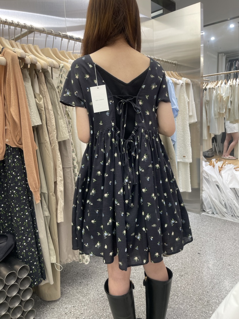 VELVET UNDERGROUND韓國直郵女裝新品人氣真品熱賣24春夏連衣裙VELVET UNDERGROUND連衣裙