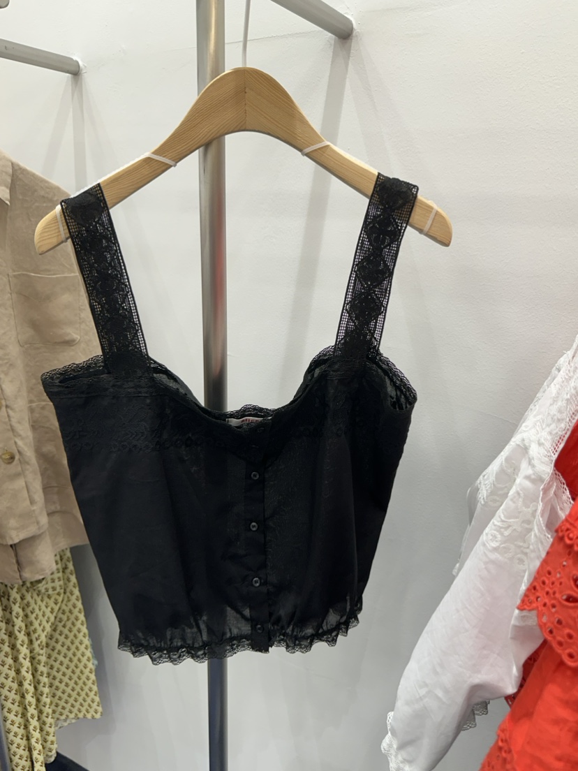 plat/ALICE N GIA韓國直郵東大門實拍女裝新品休閑吊帶背心Platseoul/ALICE N GIA吊帶/背心圖色2