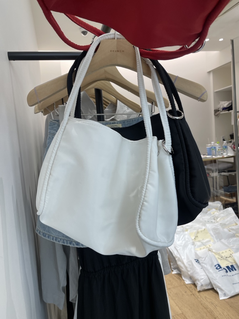BRUNCH韓國直郵東大門實拍女裝新款人氣時尚職業真品手提包TAFFETA手提包圖色2