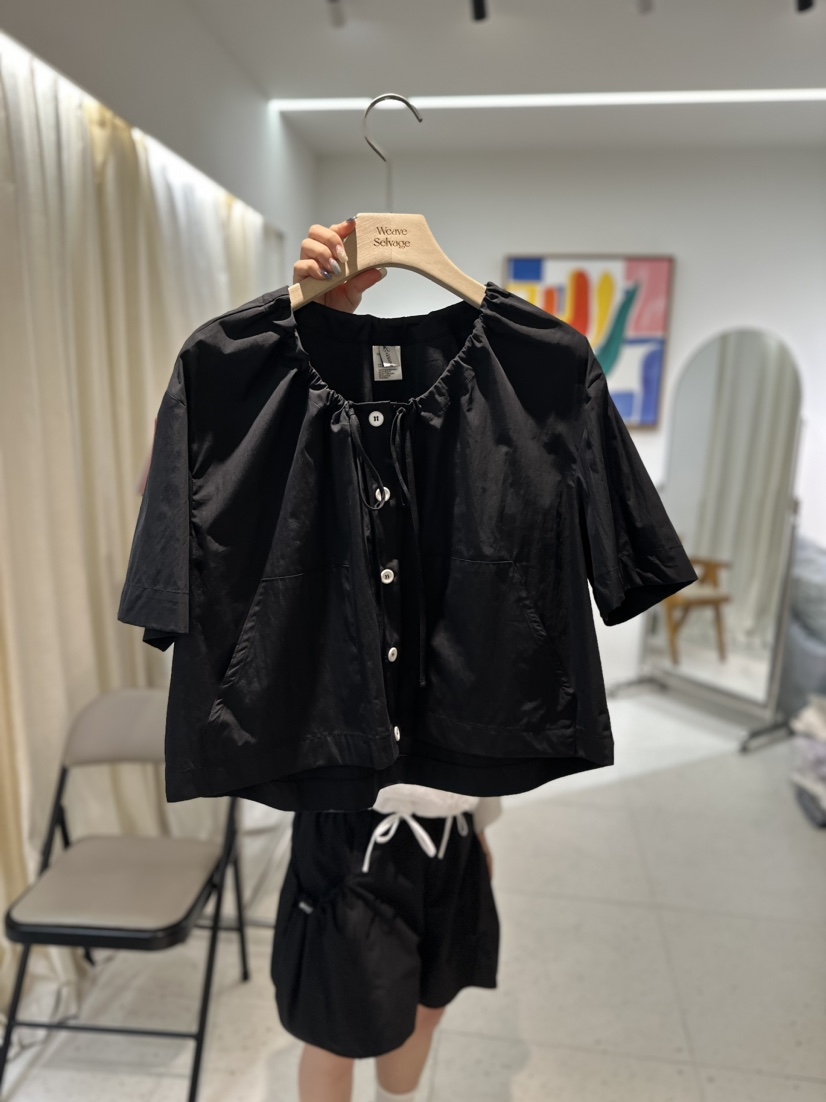 WEAUE SELVAGE韓國直郵東大門實拍女裝新款人氣襯衫蕾絲衫WEAUE SELVAGE襯衫/蕾絲衫圖色3
