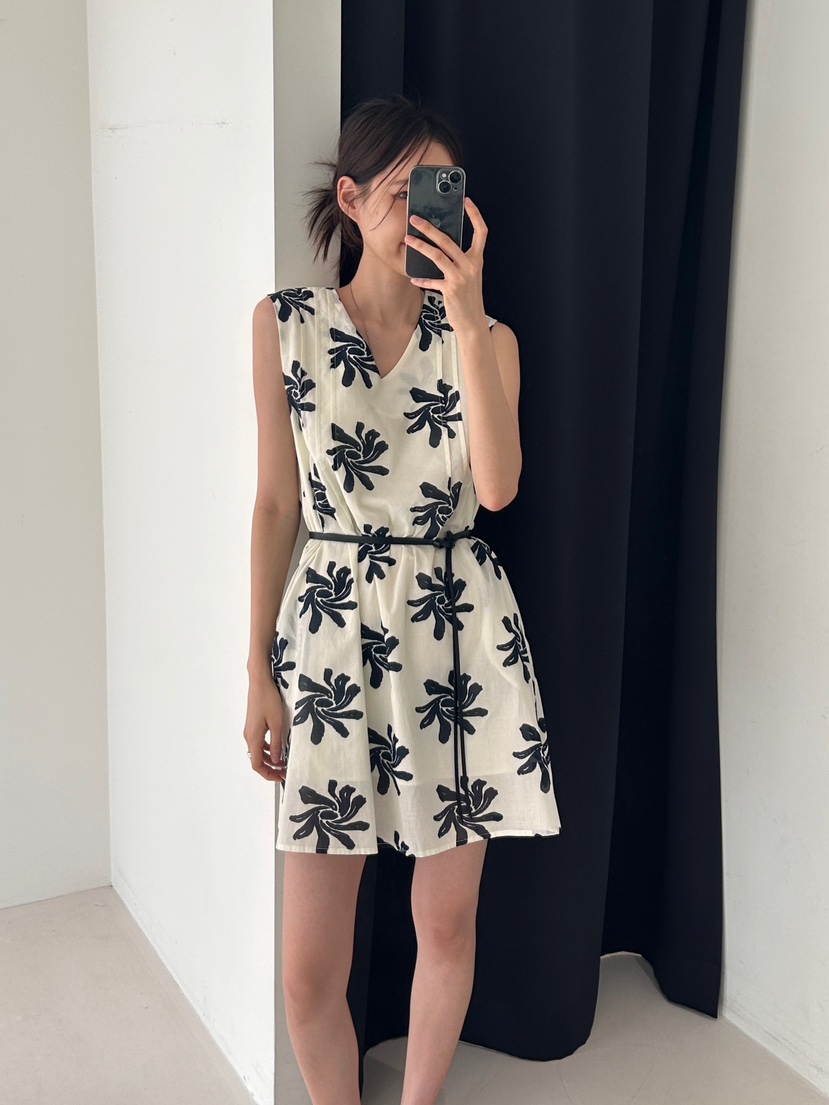 ME MO韓國直郵女裝新款熱賣推薦休閑職業真品人氣時尚連衣裙ME MO連衣裙