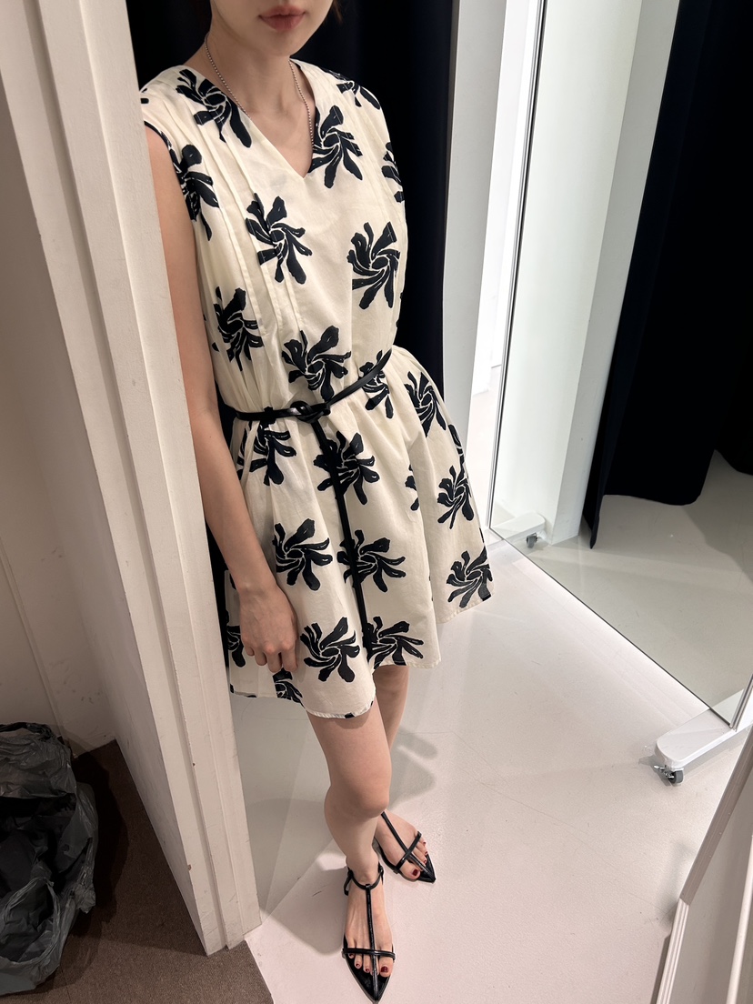 ME MO韓國直郵女裝新款熱賣推薦休閑職業真品人氣時尚連衣裙ME MO連衣裙