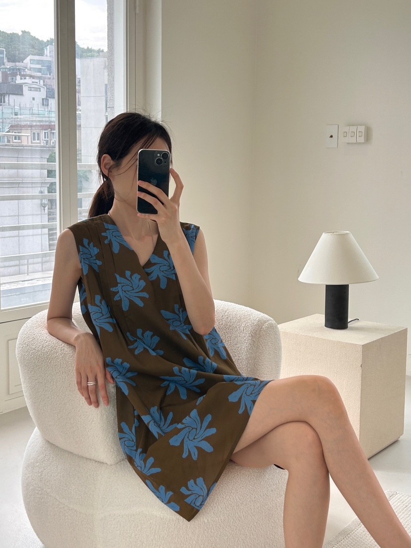 ME MO韓國直郵女裝新款熱賣推薦休閑職業真品人氣時尚連衣裙ME MO連衣裙